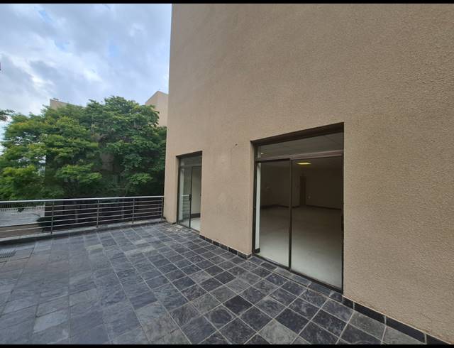 2,470M² OFFICE TO LET IN PARKTOWN